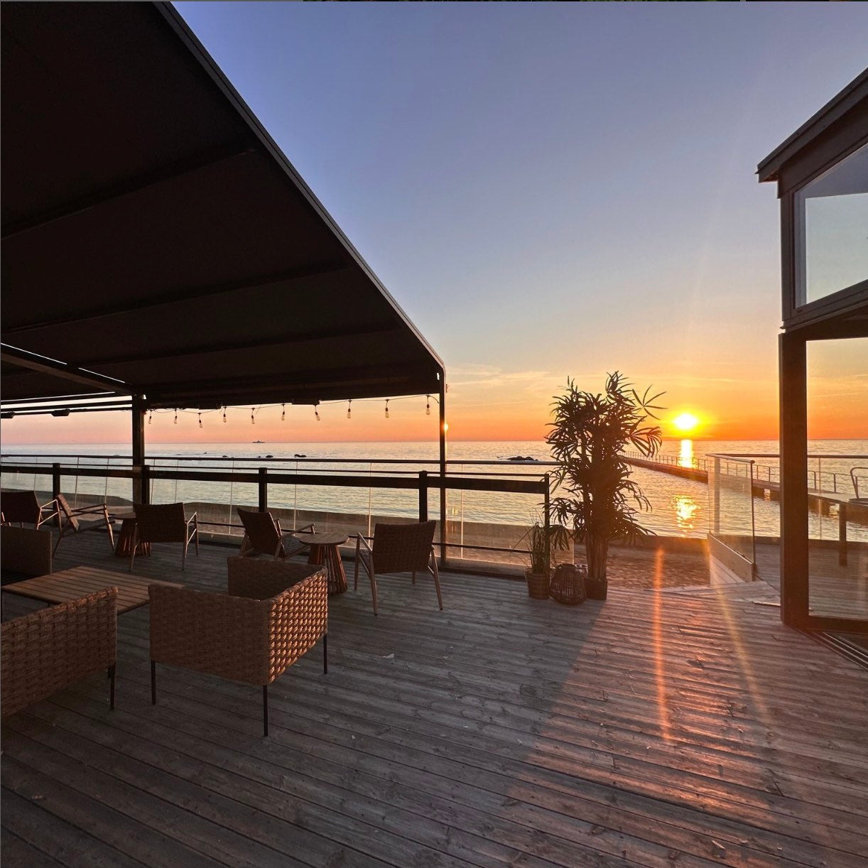 Two Cities, One Evening – Corkframe Visits Kasai in Visby and Rooftop Bar Charles in Stockholm