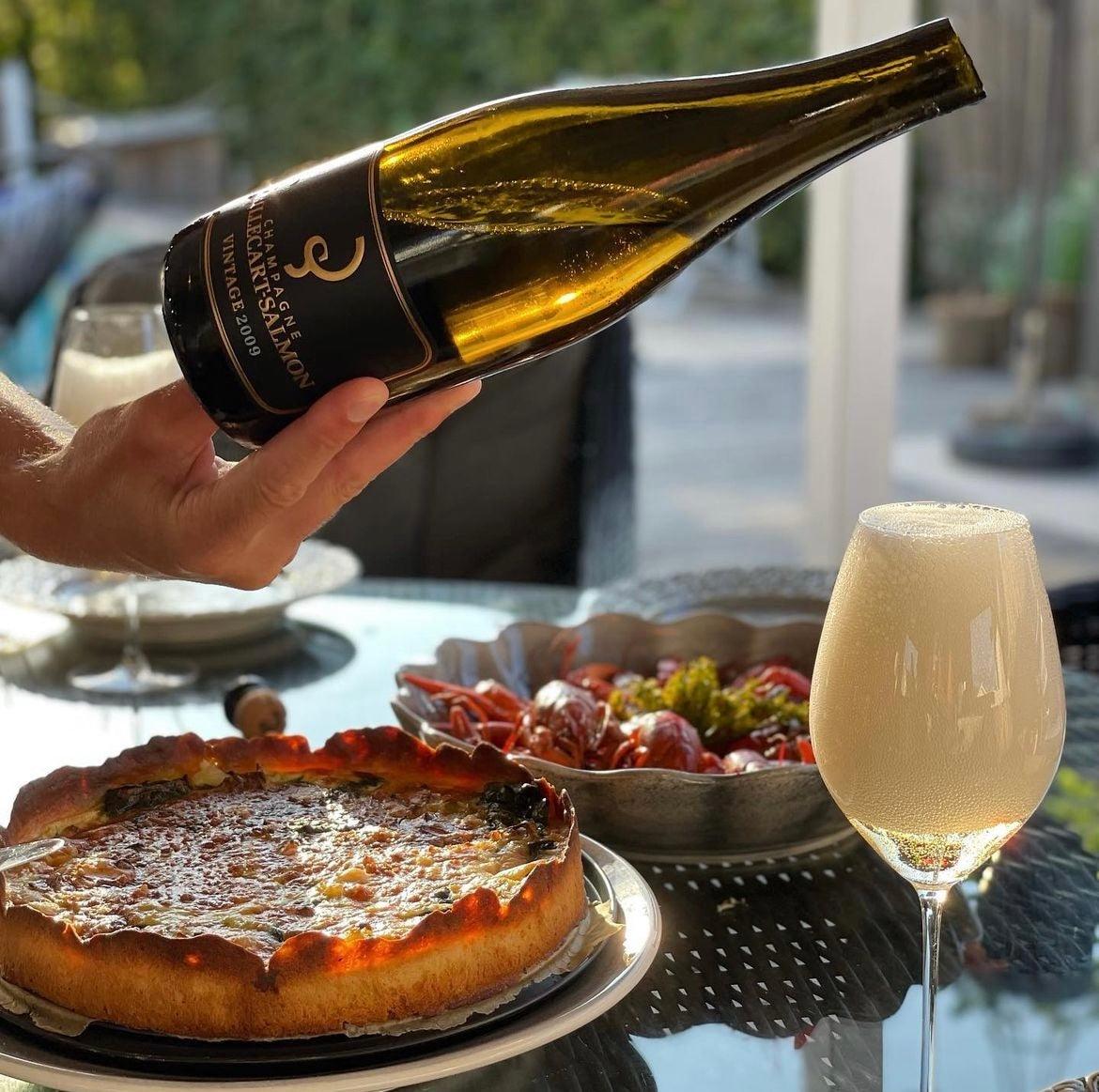 How to best serve Champagne? - Corkframes.com
