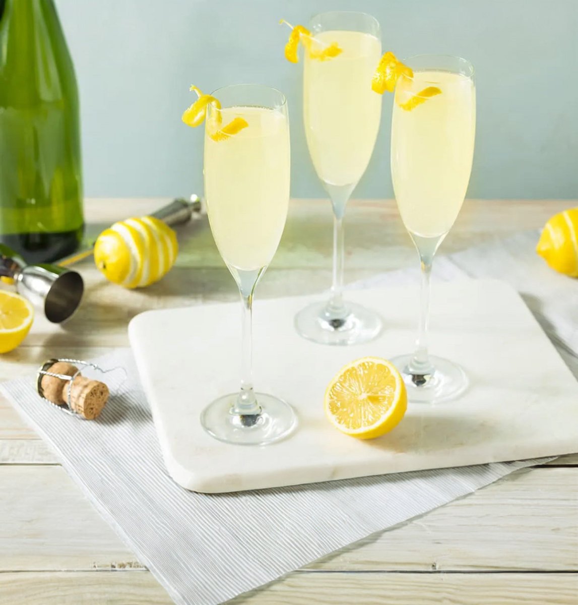 The Classic French 75 Cocktail Recipe - Corkframes.com