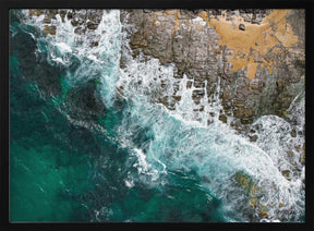 Waves crashing on rocks Poster