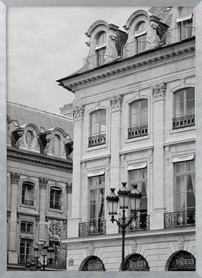 Parisbuilding7bw Ratioiso Poster